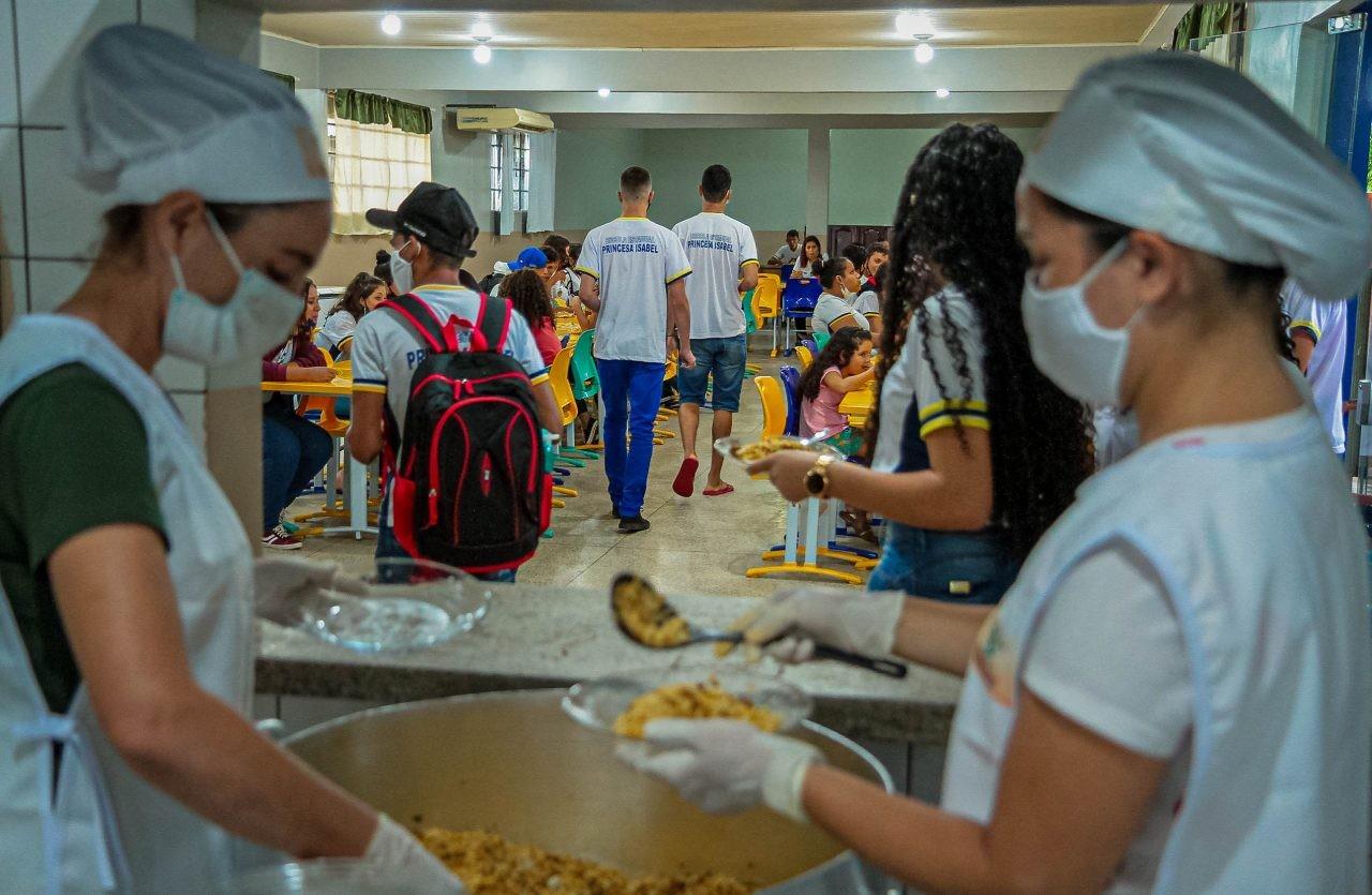Concursos e Empregos - Governo convoca centenas de candidatos aprovados na seleção de agente de alimentação e de limpeza para assinatura de contrato