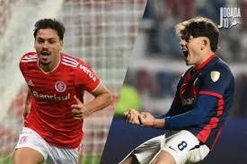 Palmeiras corre para fechar duas contratações e reforçar elenco