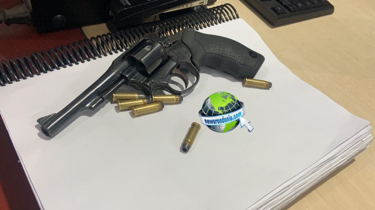 Polícia - Empresário é flagrado bebendo armado em bar na zona leste