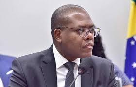 MÃO BOBA - Até o governo irá investigar ministro acusado de assediar colega Anielle