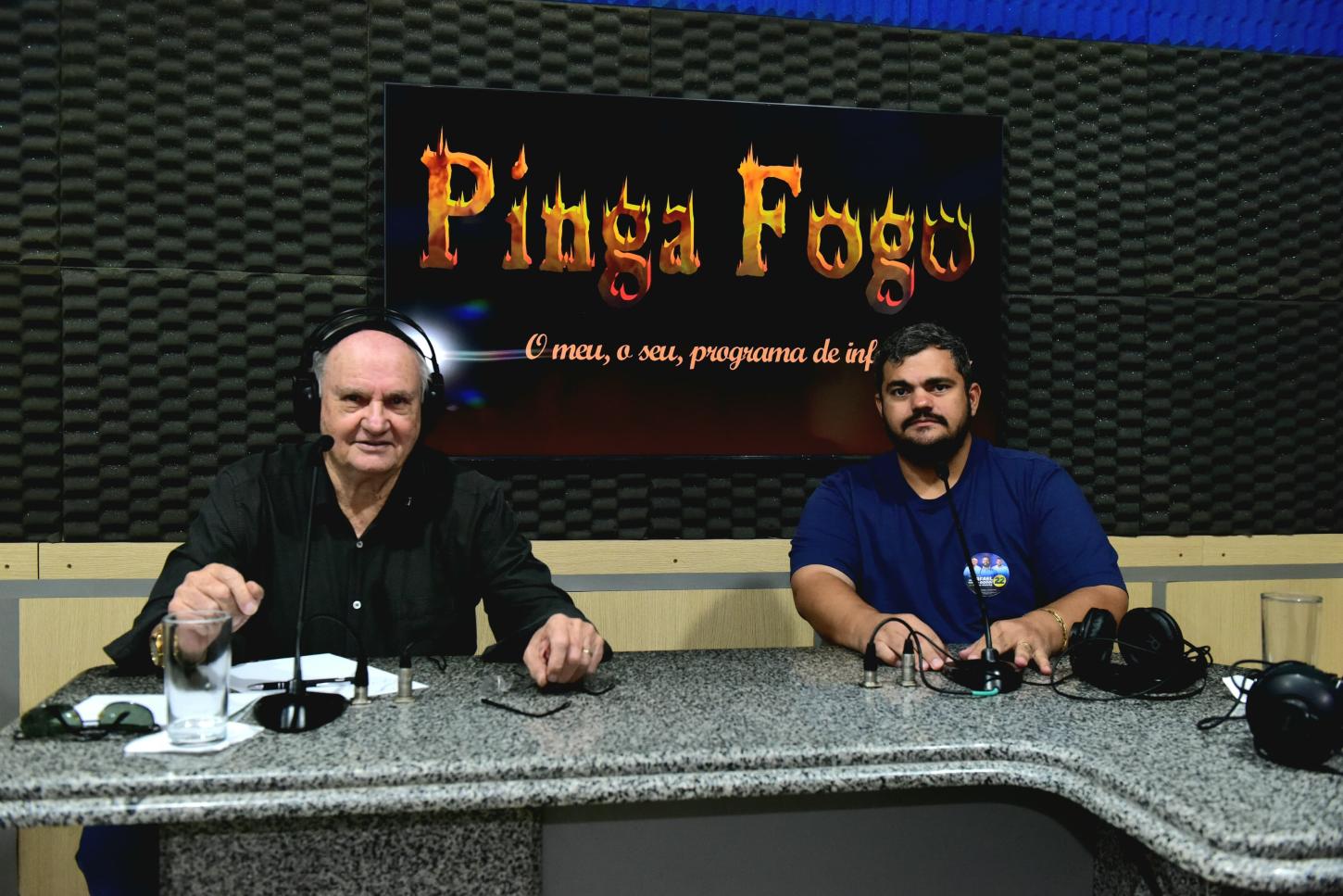 *TÍTULO*: Thiago Moreira, candidato a vice-prefeito, concede entrevista à Rádio Rolim FM