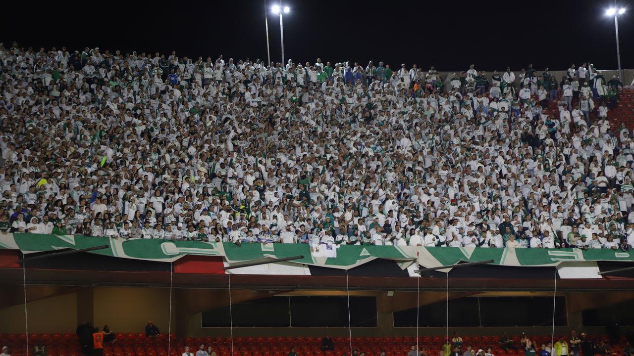 Esportes - Mancha Verde é proibida de entrar nos estádios em São Paulo