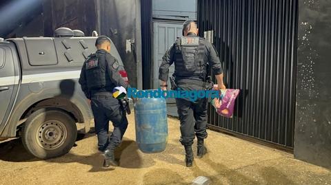 Polícia - Traficante foge, mas PM apreende mais de 15 kg de drogas em Porto Velho