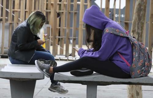 Educação | Educação - Restrição ao uso do celular nas escolas: quais são as orientações gerais do MEC às redes de ensino