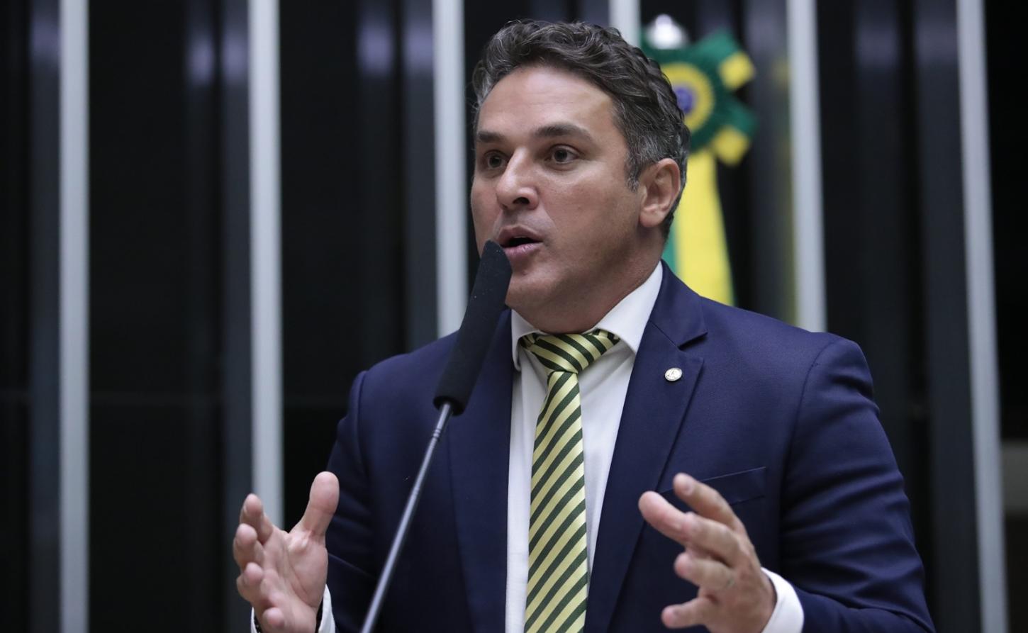 Investigações Oposição lança - “Operação Negócio da China” para investigar governo federal em venda de mineradora