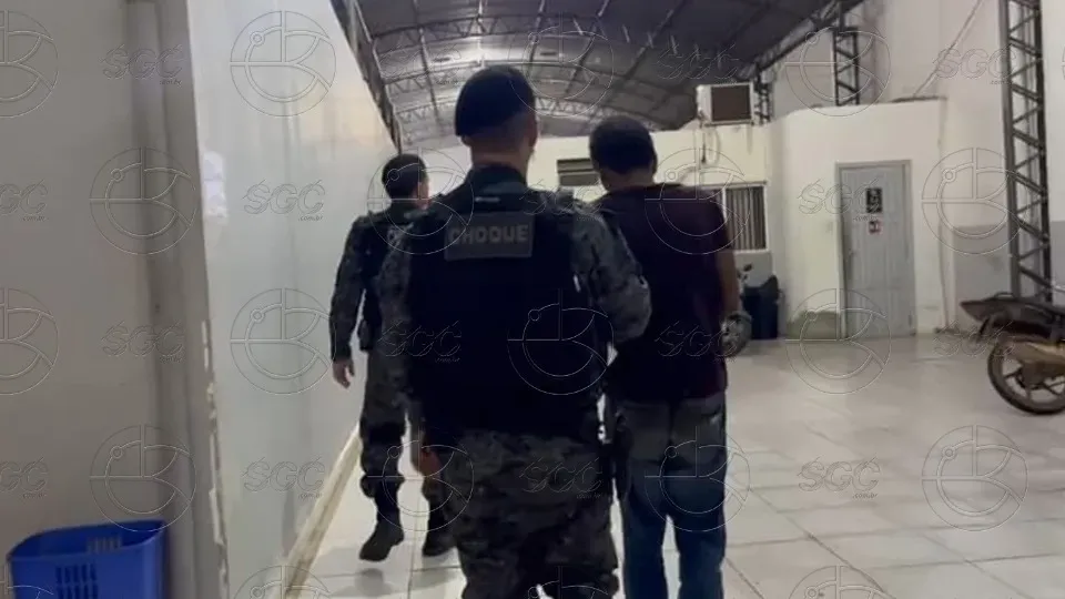 Plantão de Polícia - Foragido é espancado por populares após furtar TV na zona Leste