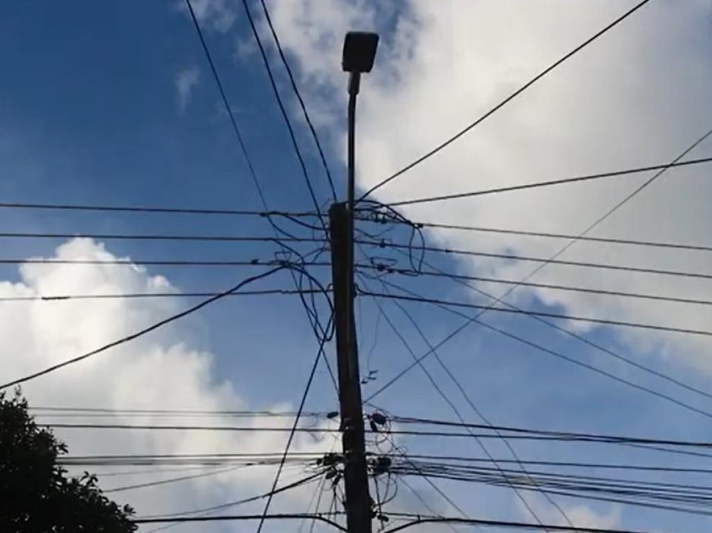 Problema Persistente - VÍDEO: Moradores do Bairro Cidade Alta em Rolim de Moura sofrem com quedas de energia constantes