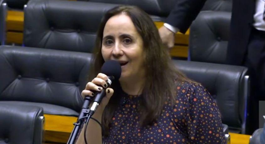 Adriana - Ventura Deputada denuncia pedaladas fiscais e benefícios ao MST no Orçamento