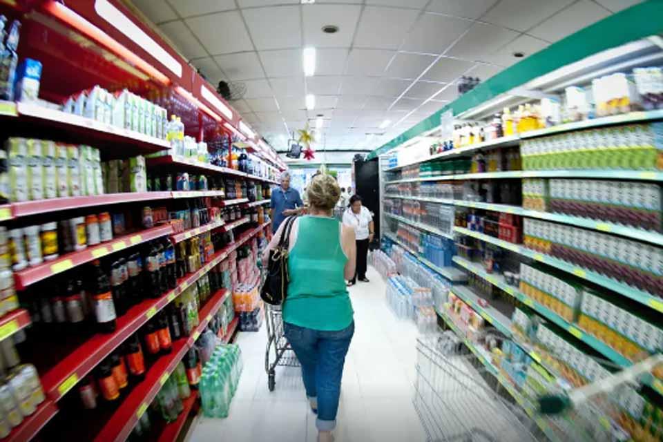 ECONOMIA - Cesta básica do paulistano sobe 1,14% em fevereiro