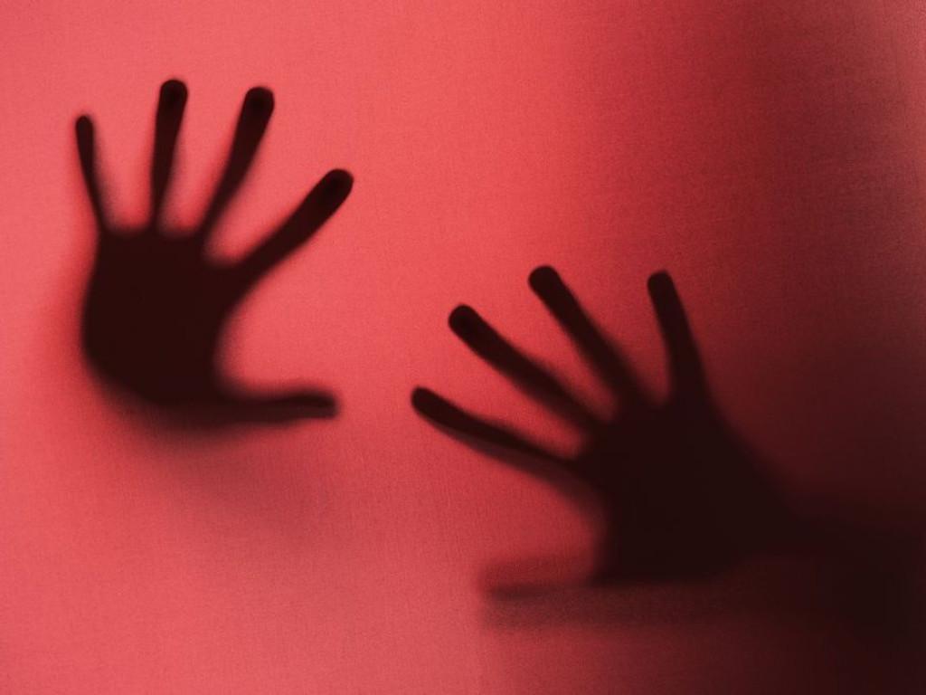 FILHA- Pai mostra vídeos pornôs para filha de 15 anos e a estupra em MT
