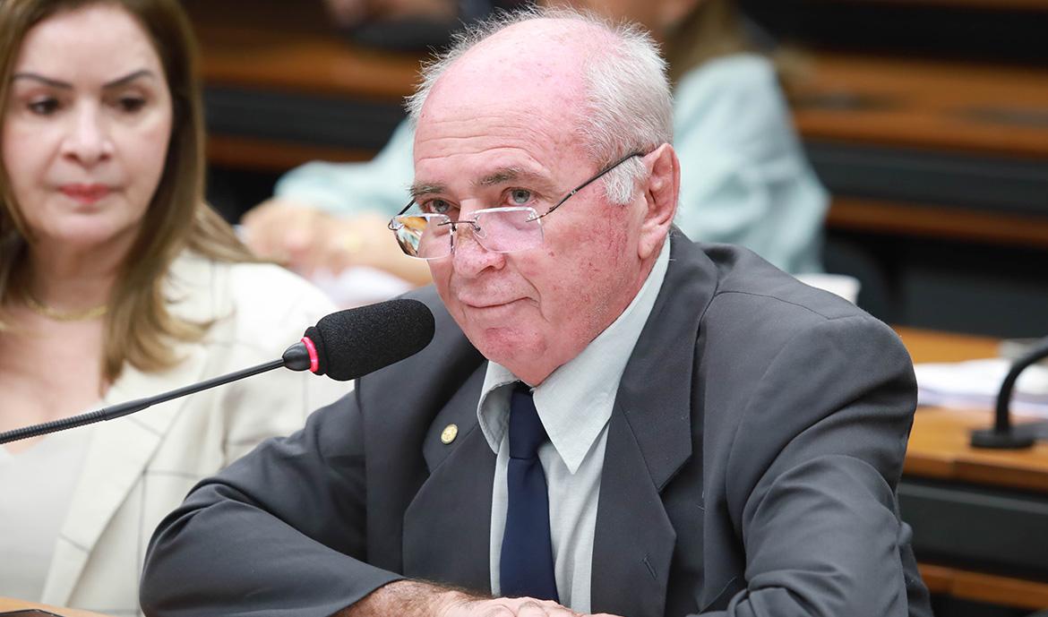Política - STF decide mudar entendimento de sobras eleitorais e Lebrão deve perder o mandato