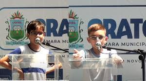 Vídeo - Alunos de escola pública rasgam o verbo contra Lula: “L de ladrão”