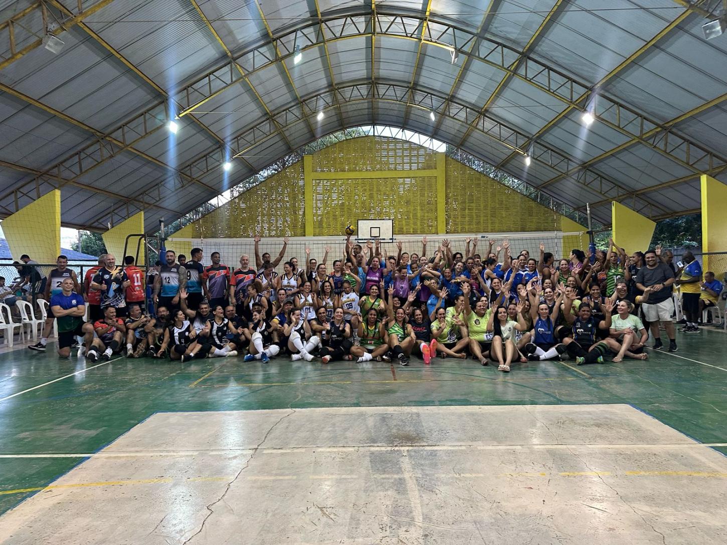 1ª Copa ADAV Master de Voleibol Indoor reúne atletas veteranos de várias cidades do estado em Rolim de Moura