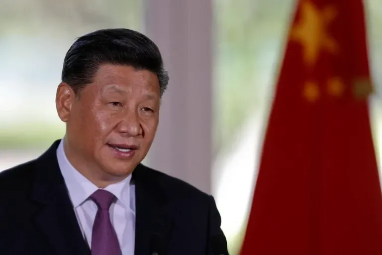 China faz alerta sobre risco para viagens aos Estados Unidos