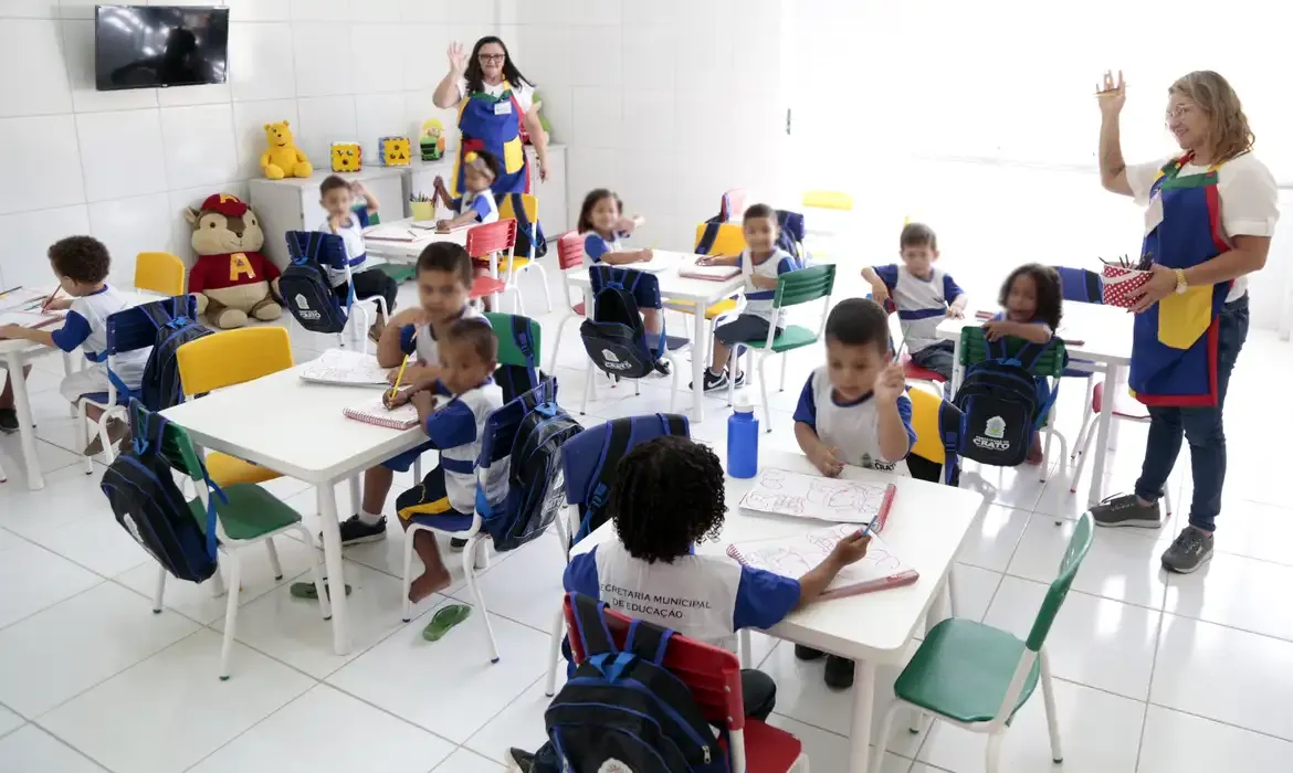 Educação - Creches têm mais crianças negras do que brancas pela 1ª vez