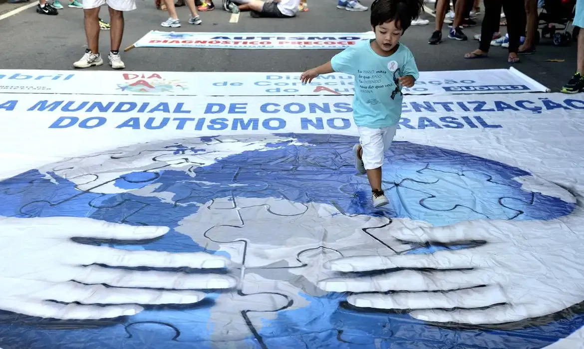 Educação - Detecção precoce do autismo ajuda na alfabetização e inclusão escolar