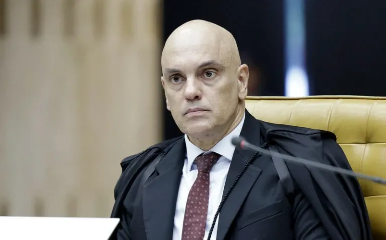 Moraes concede entrevista a biógrafo de Che Guevara