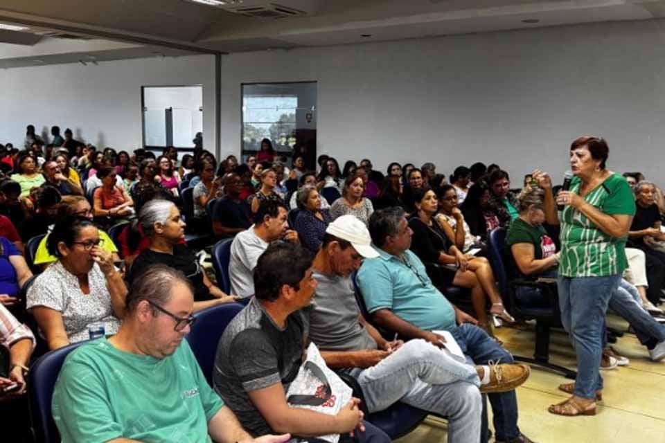 MOVOMENTO - SINTERO: Trabalhadoras e trabalhadores da educação paralisam atividades em defesa da escola pública