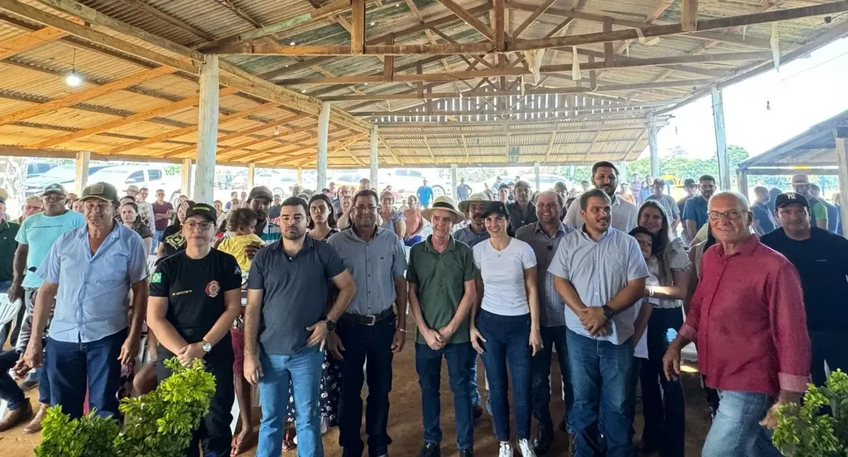 Política - JAIME BAGATTOLI Em Ariquemes, senador anuncia investimentos à associação de produtores e à secretaria de Agricultura do município