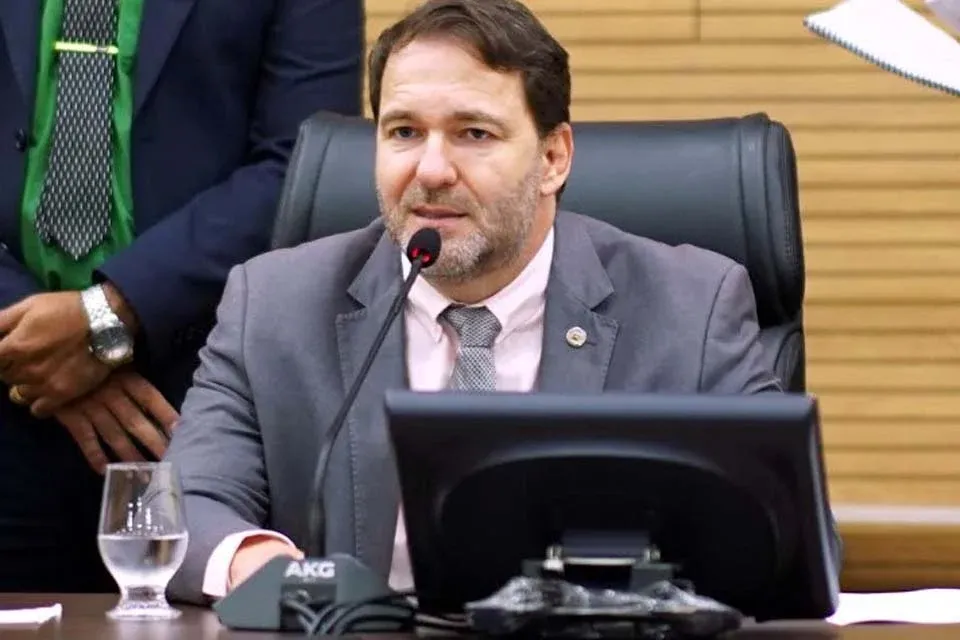 Projeto de lei - Projeto do deputado Alex Redano garante prioridade em matrícula escolar para mulheres vítimas de violência doméstica e seus dependentes