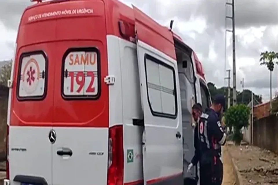 Violência - Estudante é agredida a golpe de canivete dentro de escola em Ariquemes