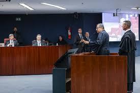 Análise - STF, Escolinha do Professor Raimundo ou um boteco?