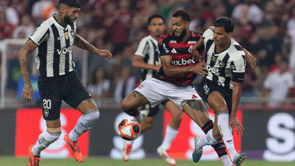 Clássico sem gols no Maracanã trava Flamengo e Botafogo no brasileirão