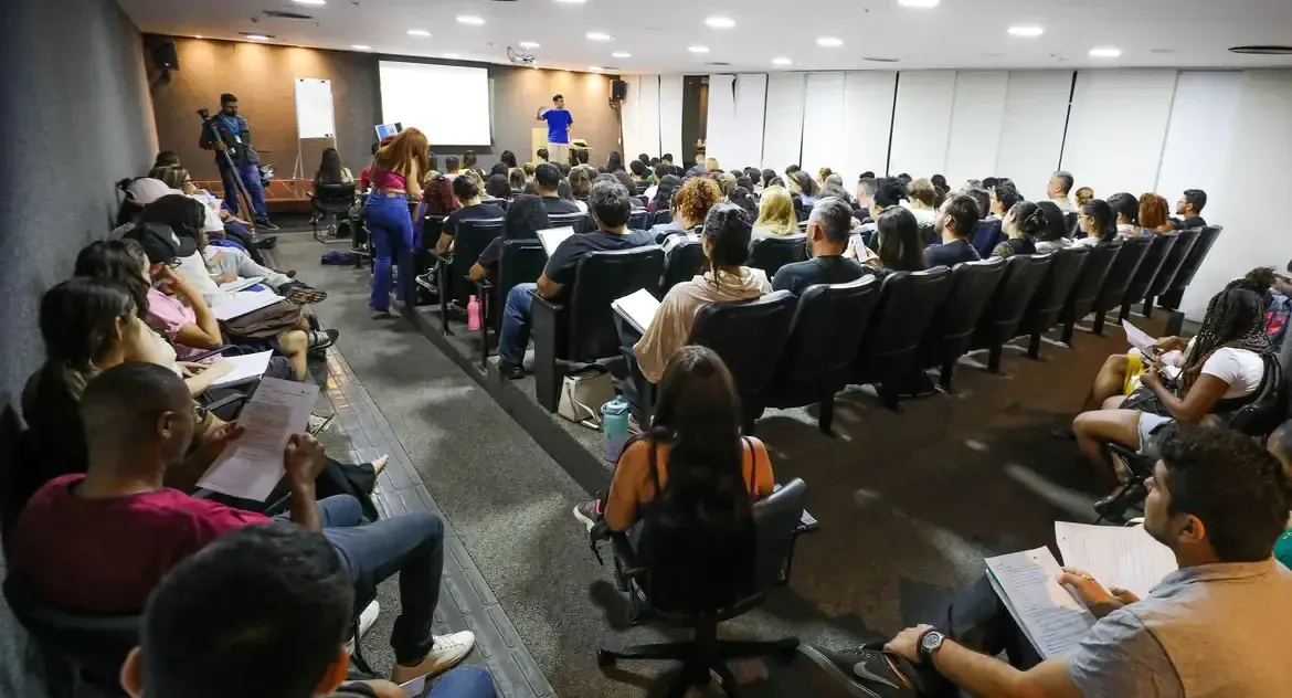 Concurso - Governo define locais de lotação dos primeiros 370 aprovados no Concurso Nacional Unificado