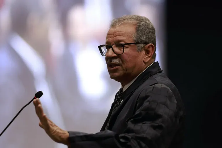 Declaração de governador do PT é criminosa, diz Sebastião Coelho