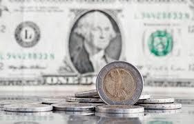 Economia | Dólar - Dólar em alta, cotado a R$ 5,69