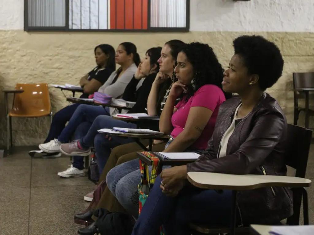 Ensino Médio - Cursinho popular tem até 6 de maio para inscrição em programa do MEC