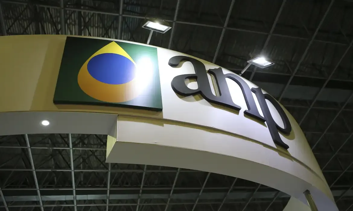 Brasil - Últimas notícias - ANP suspende monitoramento de combustíveis por falta de verba