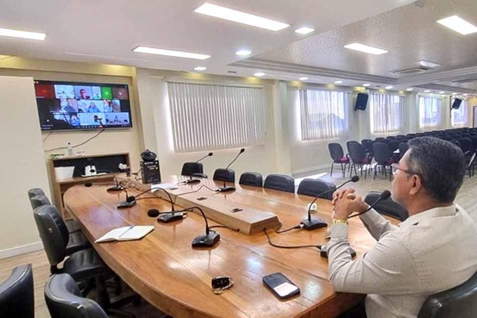 COMPROMISSO SINDSEF-RO reúne com Comissão Nacional dos Intoxicados e Acir Gurgacz para alinhar na luta da categoria
