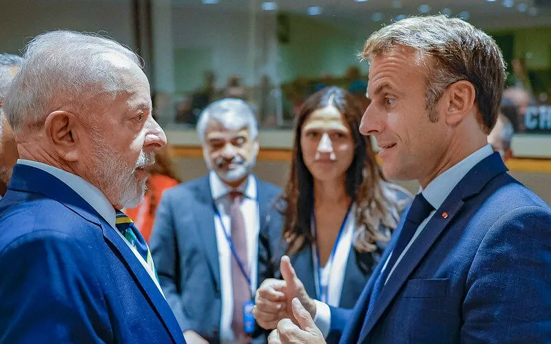 Diferentemente de Lula, Macron condena o Irã e defende Israel