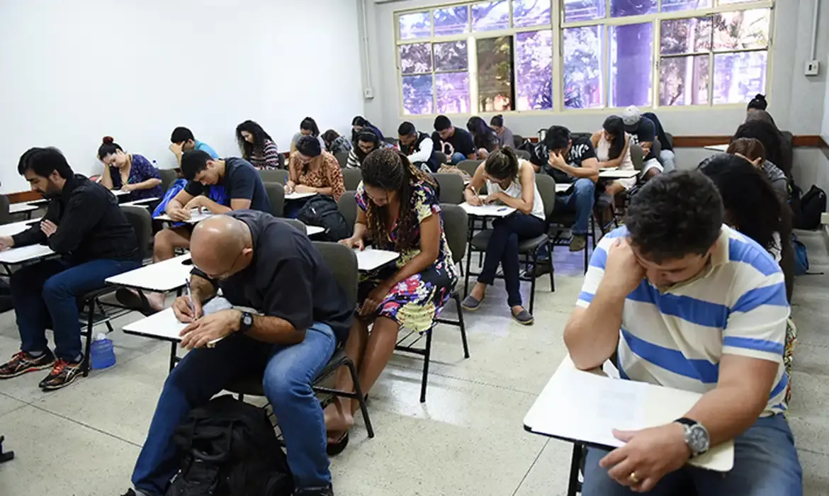 Educação - Inscrição para Encceja Exterior e Exterior PPL começa dia 16 de junho