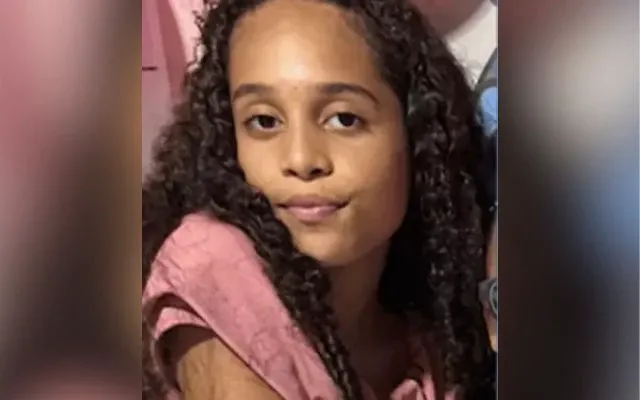 Menina de 10 anos é encontrada morta a facadas dentro de casa