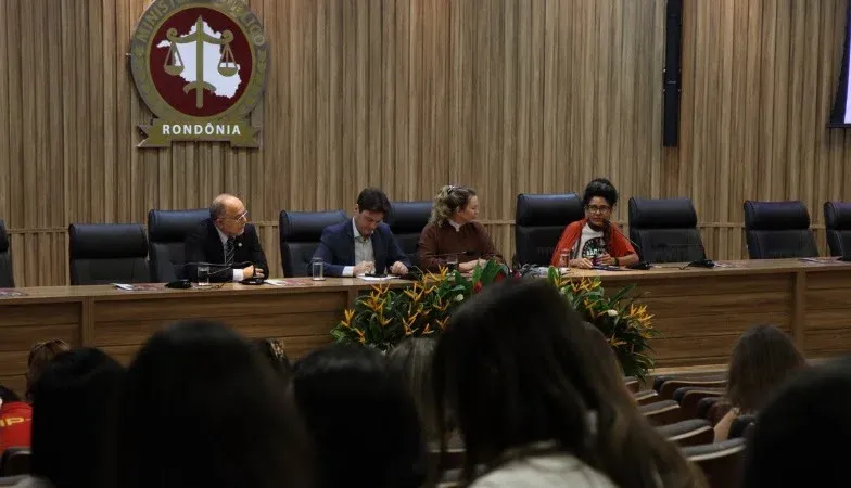 Ministério Público de Rondônia promove palestra sobre democracia participativa e direitos na capital