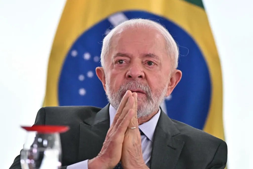 Brasil já sente impacto da tarifa de 50% dos EUA em taxas futuras