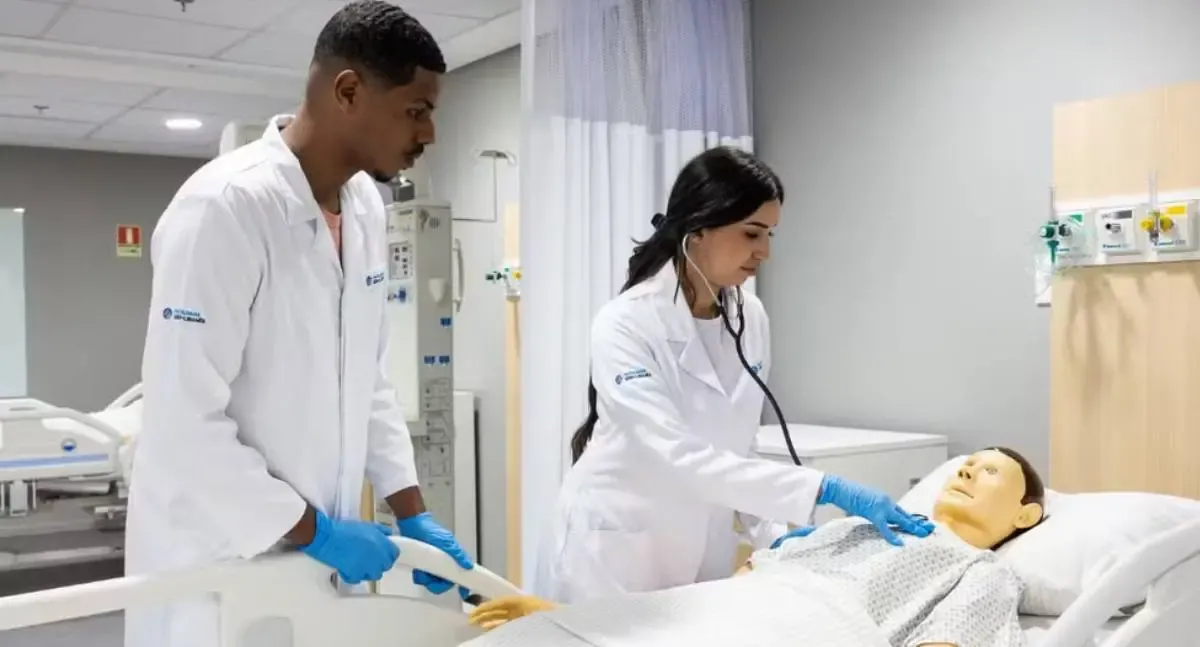 Educação - MEC eleva teto do Fies para Medicina em 30%, chegando a R$ 78 mil