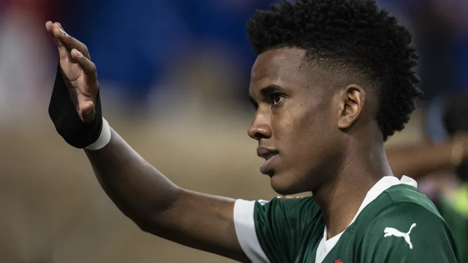 Estêvão deixa o Palmeiras com 'o coração quebrado' após eliminação na Copa