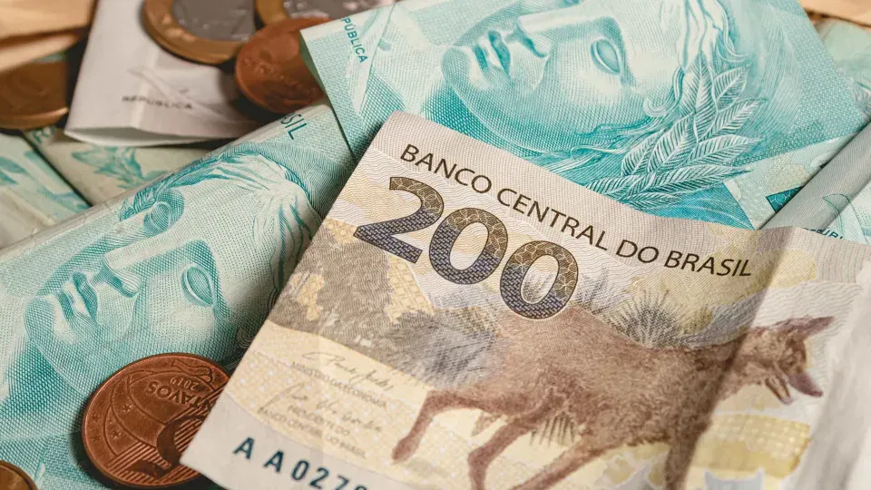 Número de bilionários cresce no Brasil, mas famílias ricas ainda doam pouco, diz estudo