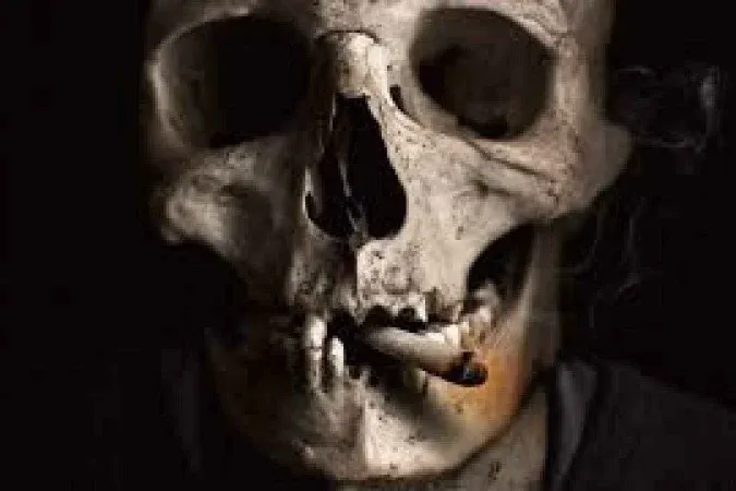 Arqueologia Tabaco deixa marcas nos dentes por séculos