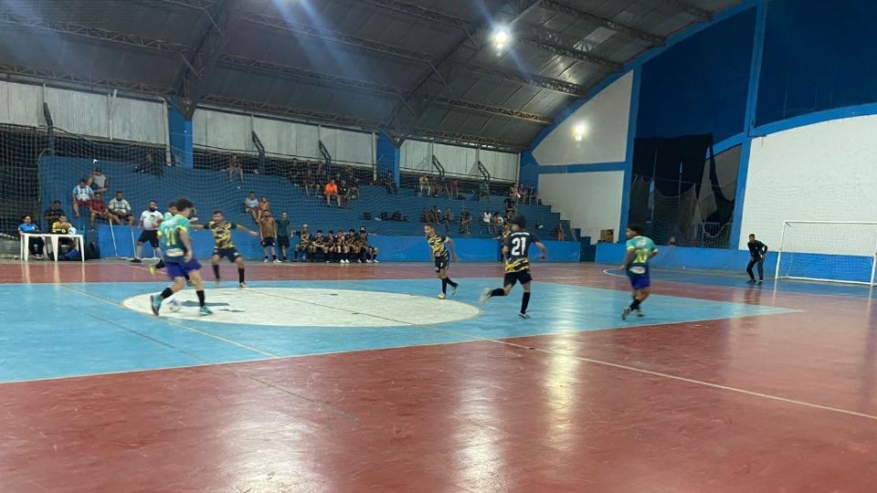 Esporte - 46ª Taça Alvorada de Futsal começa com goleadas em Ji-Paraná