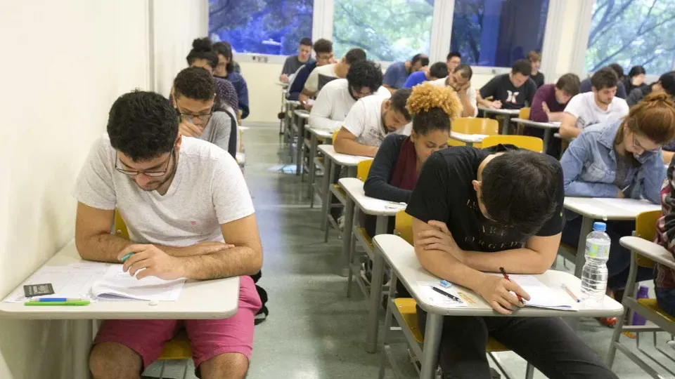 Fuvest abre inscrições para vestibular 2026 nesta segunda; veja o cronograma