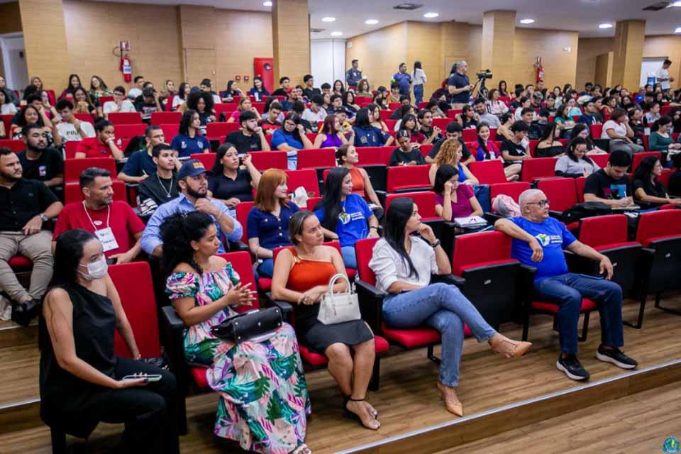 PREPARAÇÃO - Assembleia Legislativa de Rondônia faz aulão do Projeto Acelero Enem 2025 com estudantes de diversas escolas de Porto Velho