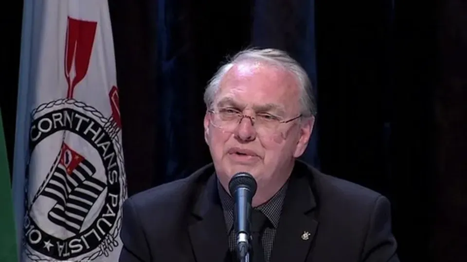 Stabile vence eleição no Conselho e se mantém na presidência do Corinthians