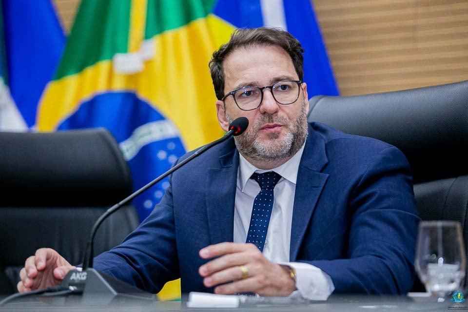 Educação Deputado Alex Redano garante transporte para alunos do Ifro Ariquemes com emenda de R$ 400 mil