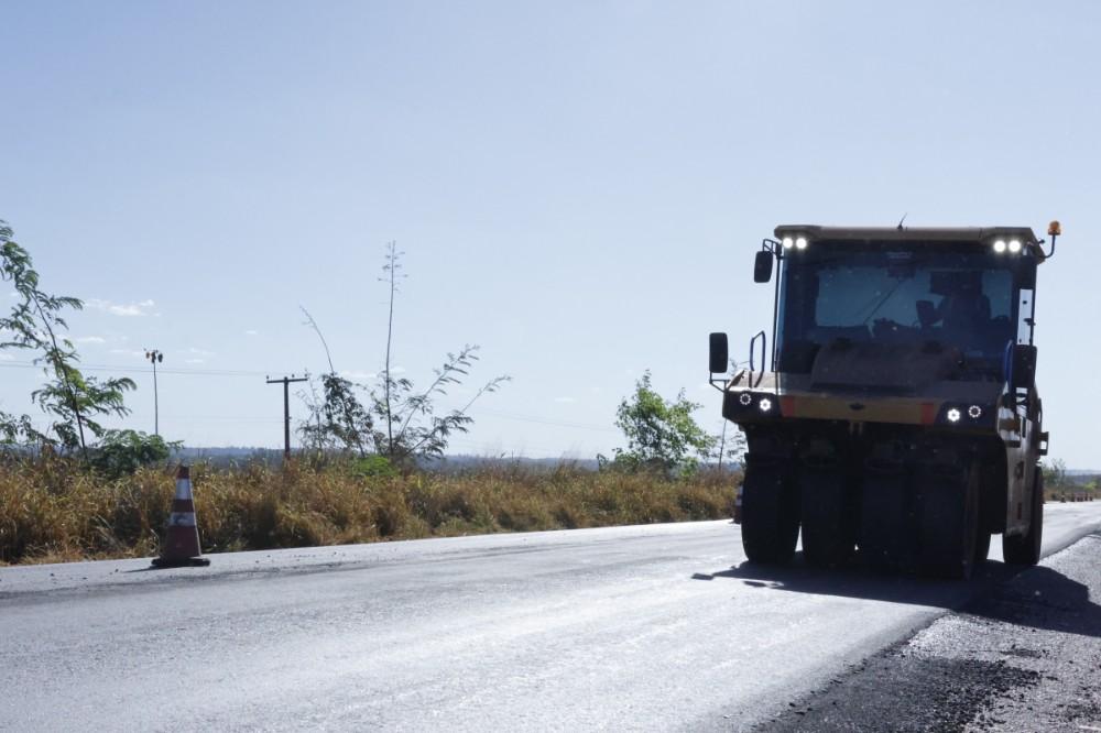 Geral - Nova 364 realiza manutenção com Pare e Siga em trechos da BR-364 até sábado; veja locais