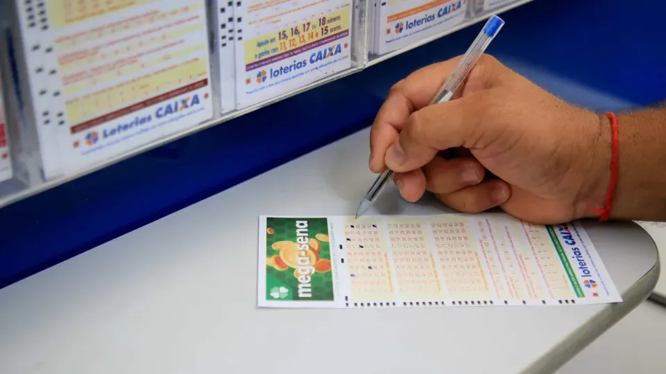 Mega-Sena acumula e prêmio sobe para R$ 47 milhões; confira dezenas