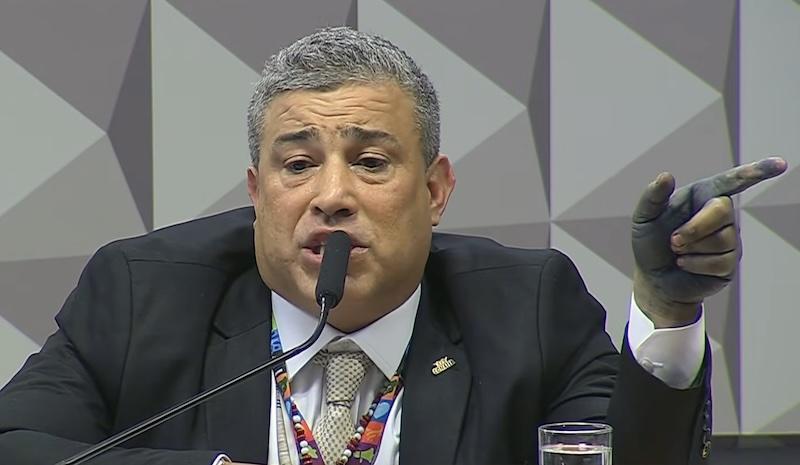 Pagou fiança - CPMI prende o sindicalista de R$800 milhões dos aposentados, mas ele já está solto